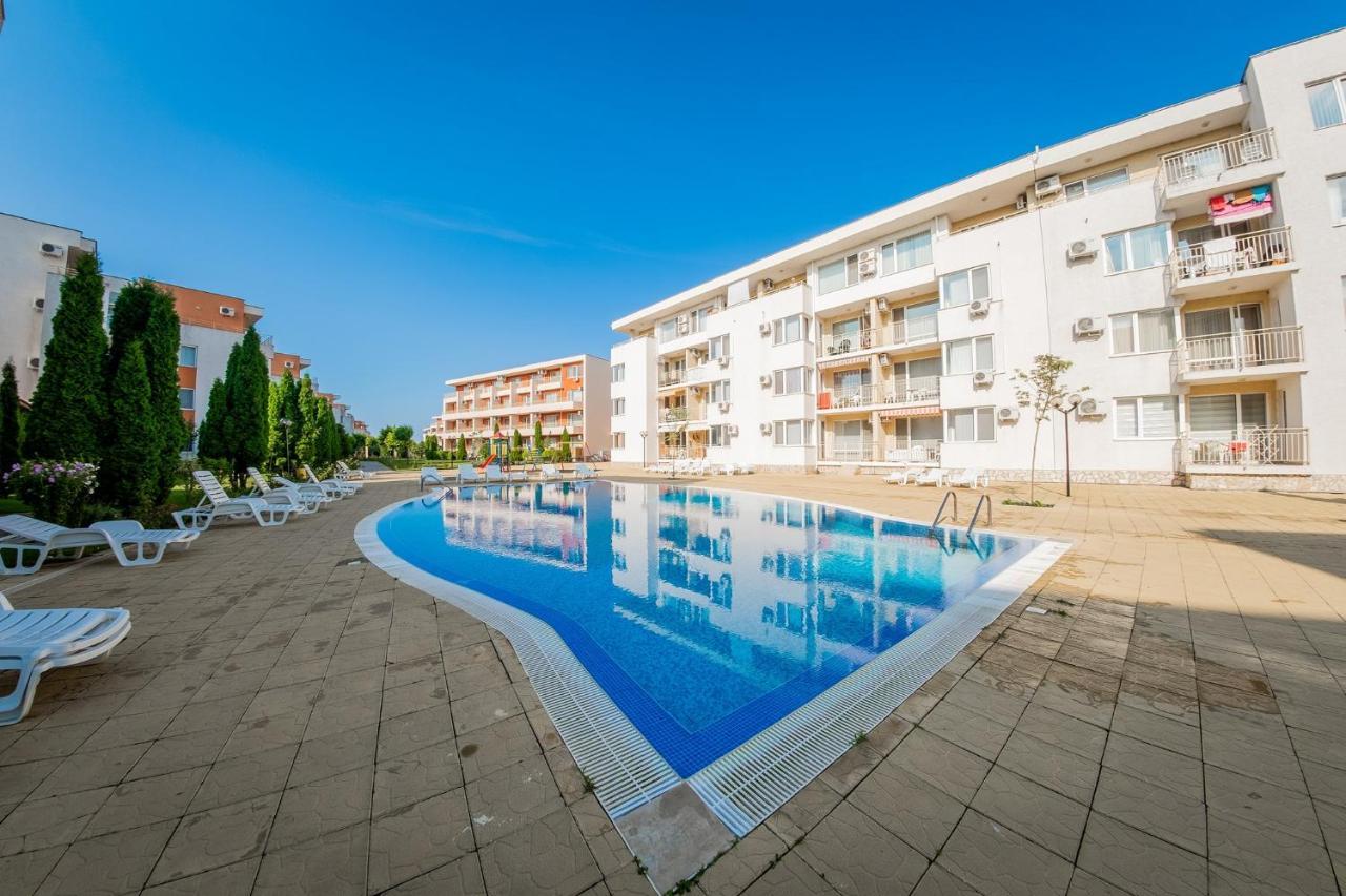 Holiday Fort Golf Club - Premium Apartments Sunny Beach Exterior photo